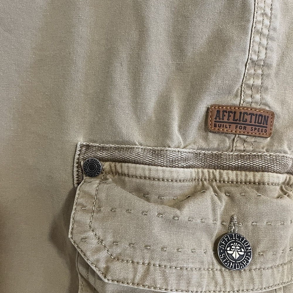 Affliction Buckle Mens Khaki Cargo Shorts Sz 40 Camo Trim Utility Y2K Grunge - Picture 3 of 8
